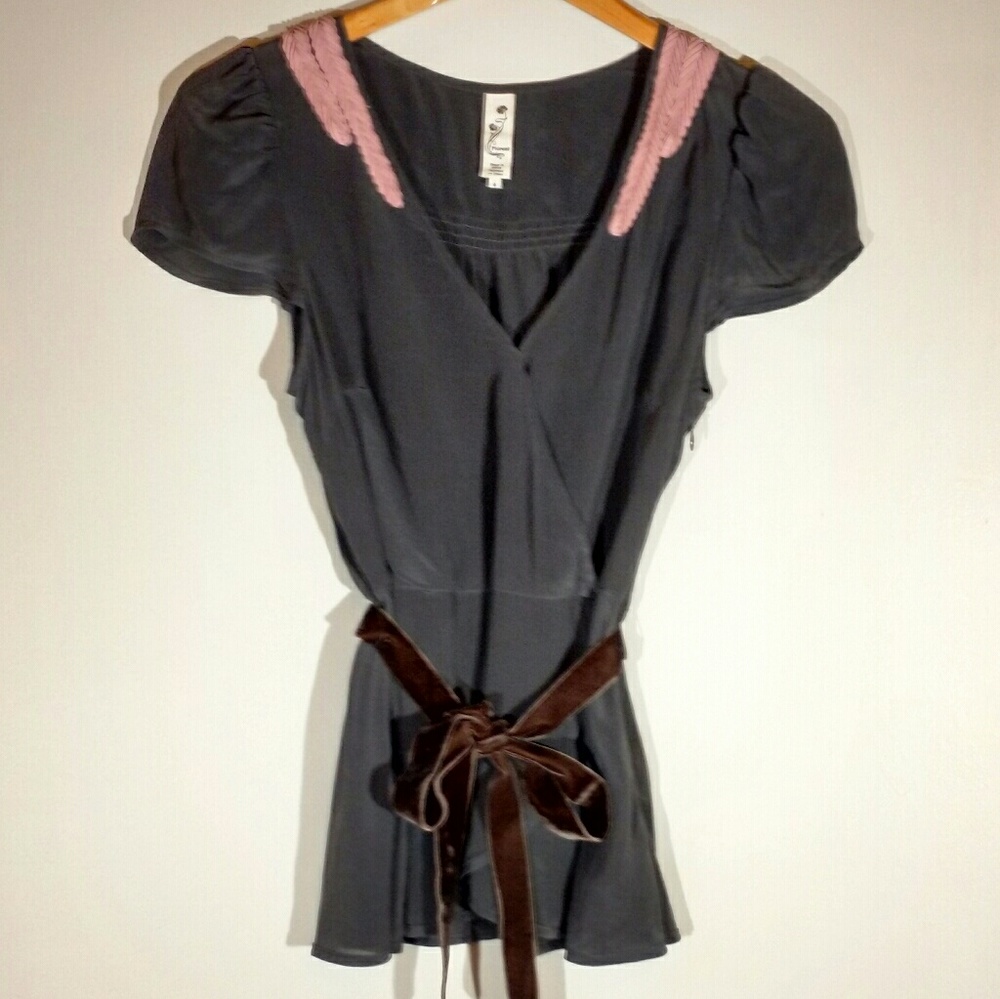 Anthropologie Gray Size 4 Top